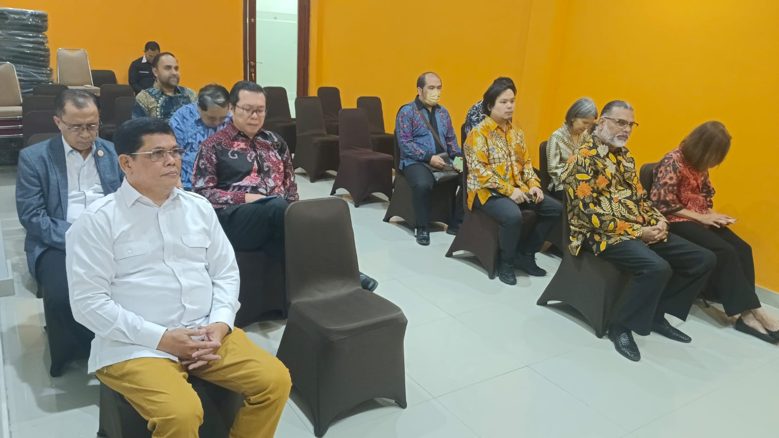 Pemberian SK Gembala GBI Cempaka Putih 11