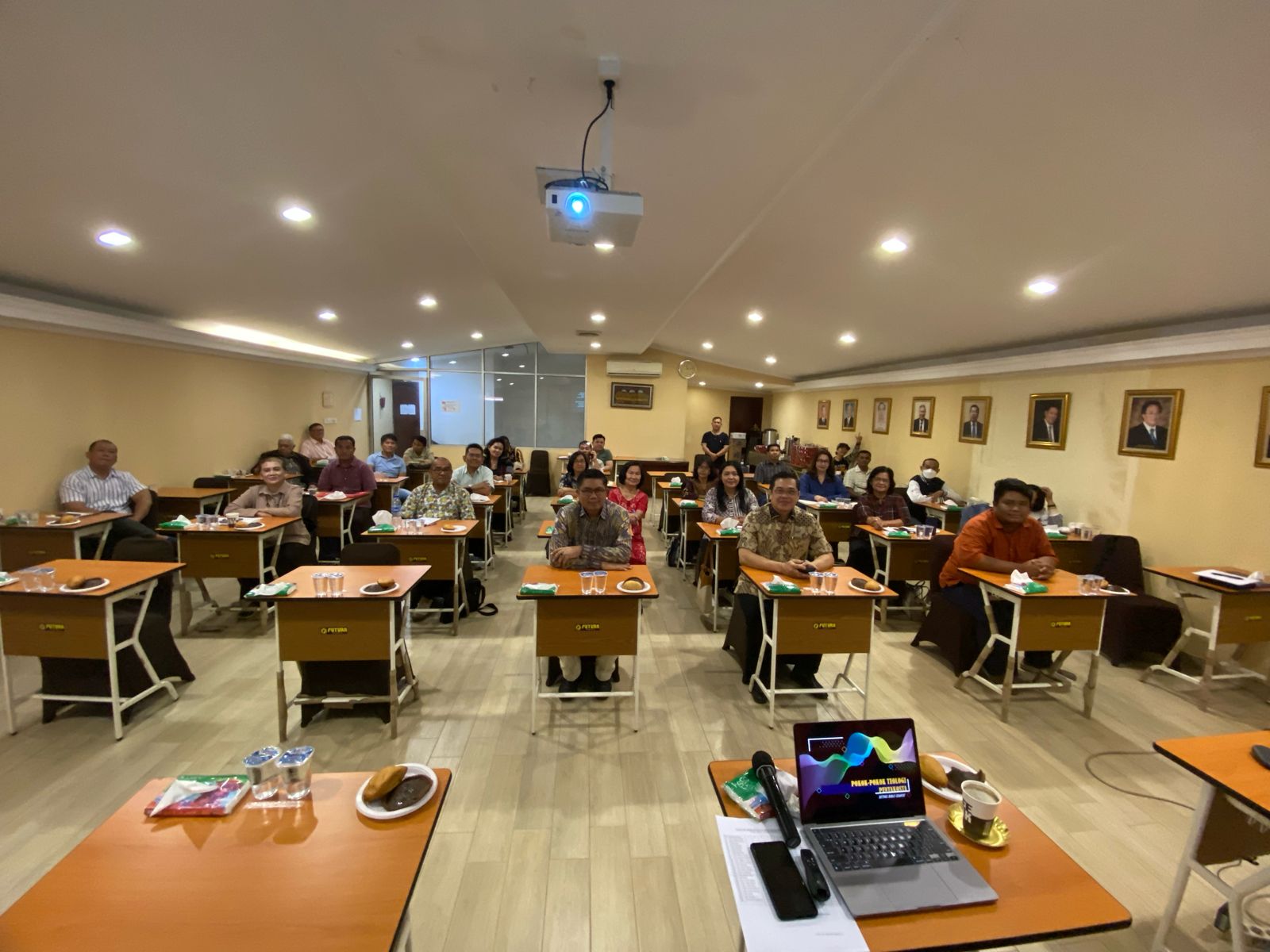 Kelas Intensive Hermeneutik dan Homeletik