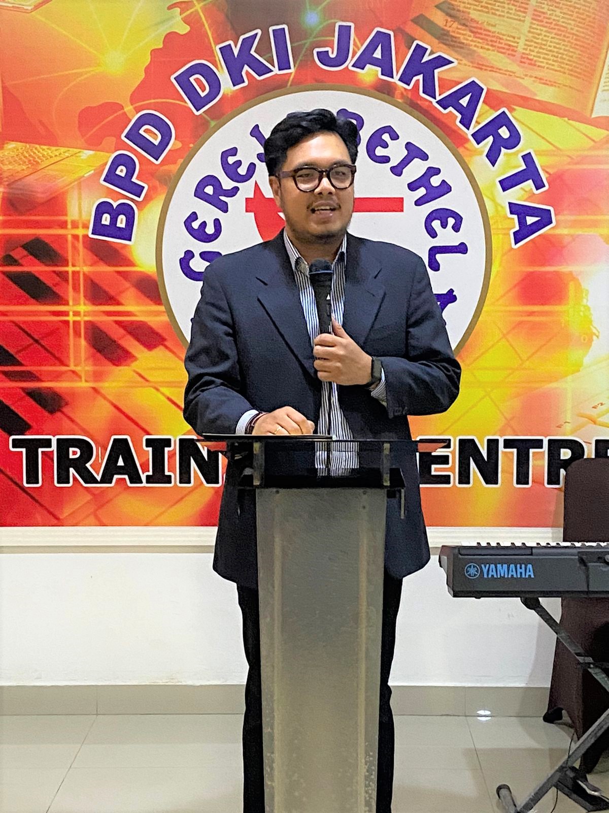Penyerahan SK Gembala dan SK Gereja Lokal GBI Mall Metro Pasar Baru